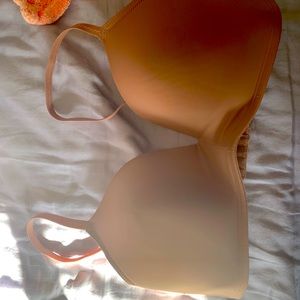 Wireless lined bra